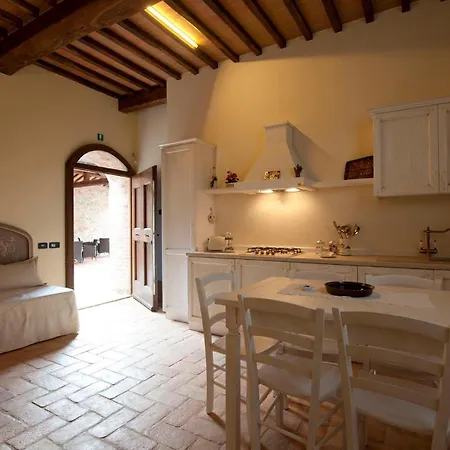 Villa Podere Bellaria 18&2, Emma